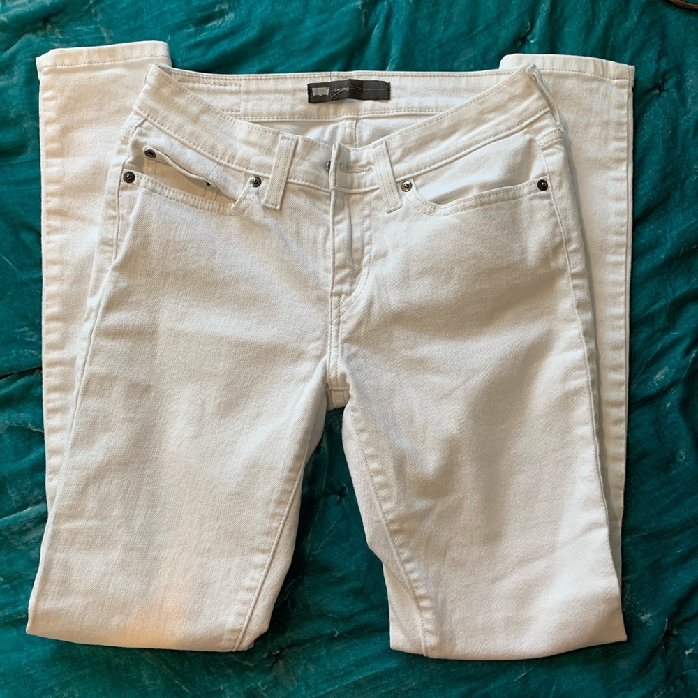 White Levi’s Jeans